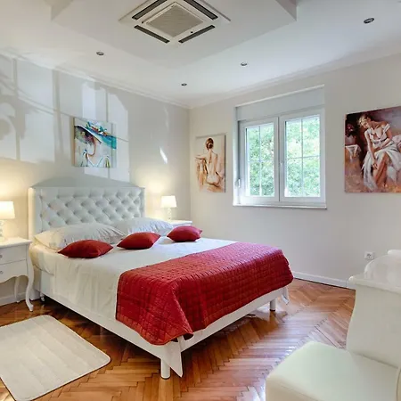 Marella Luxe At The Bacvice & Centre Apartman *