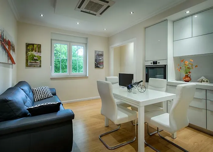 Marella Luxe At The Bacvice & Centre Apartman Split